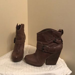 Dolce Vita brown leather heeled ankle booties